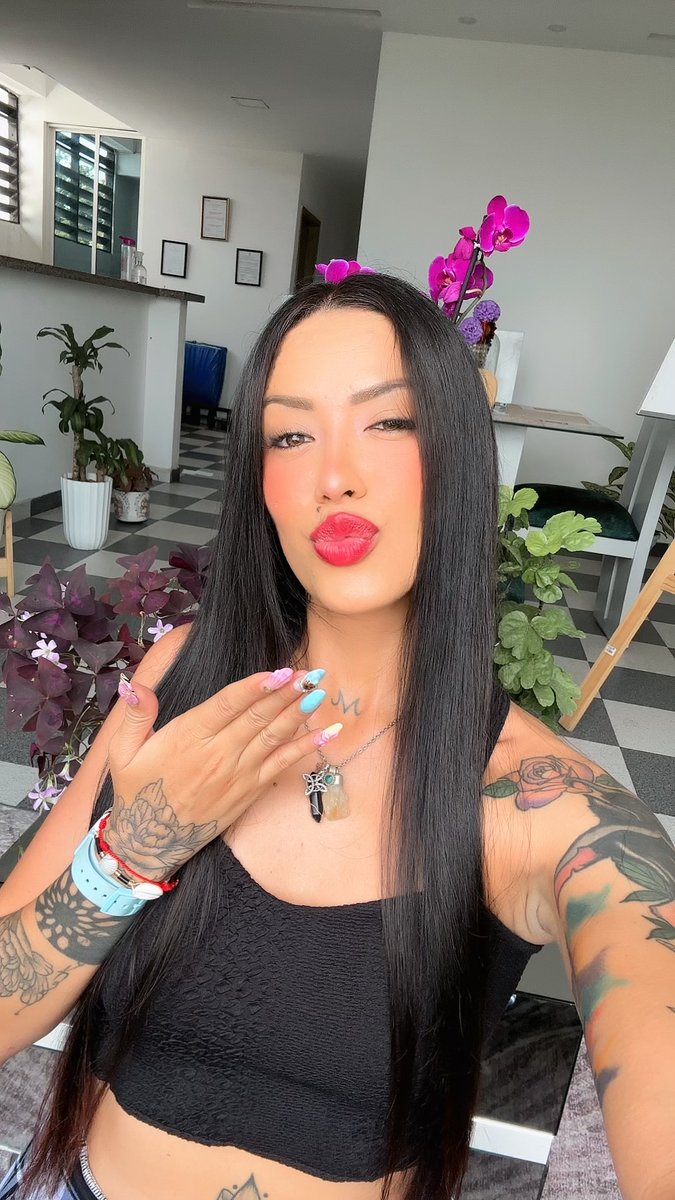 ValeBianch_'s tweet photo. I'm online right now. 😍 Hope to see you @Stripchat 👉 https://t.co/6nV1XW6XxP #stripchat #stripchatlive https://t.co/v2yXianD0v