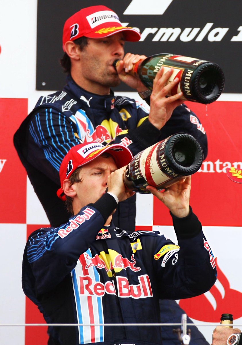 au2siegrit's tweet photo. let’s drink champagne with hubby https://t.co/AspOIMPC6g