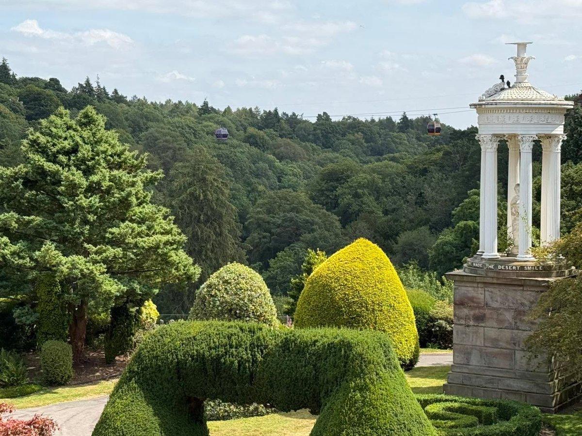 ThemeParkWW's tweet photo. Are you planning a summer holidays trip to Alton Towers? ☀️ 

Come and join me for a brand new action packed vlog from the UK’s biggest theme park 🎢 

I share all of the latest updates and top tips for visiting the park this August! 

Watch HERE 👉 https://t.co/wx5VMoGowC https://t.co/3ygdH60Ntm