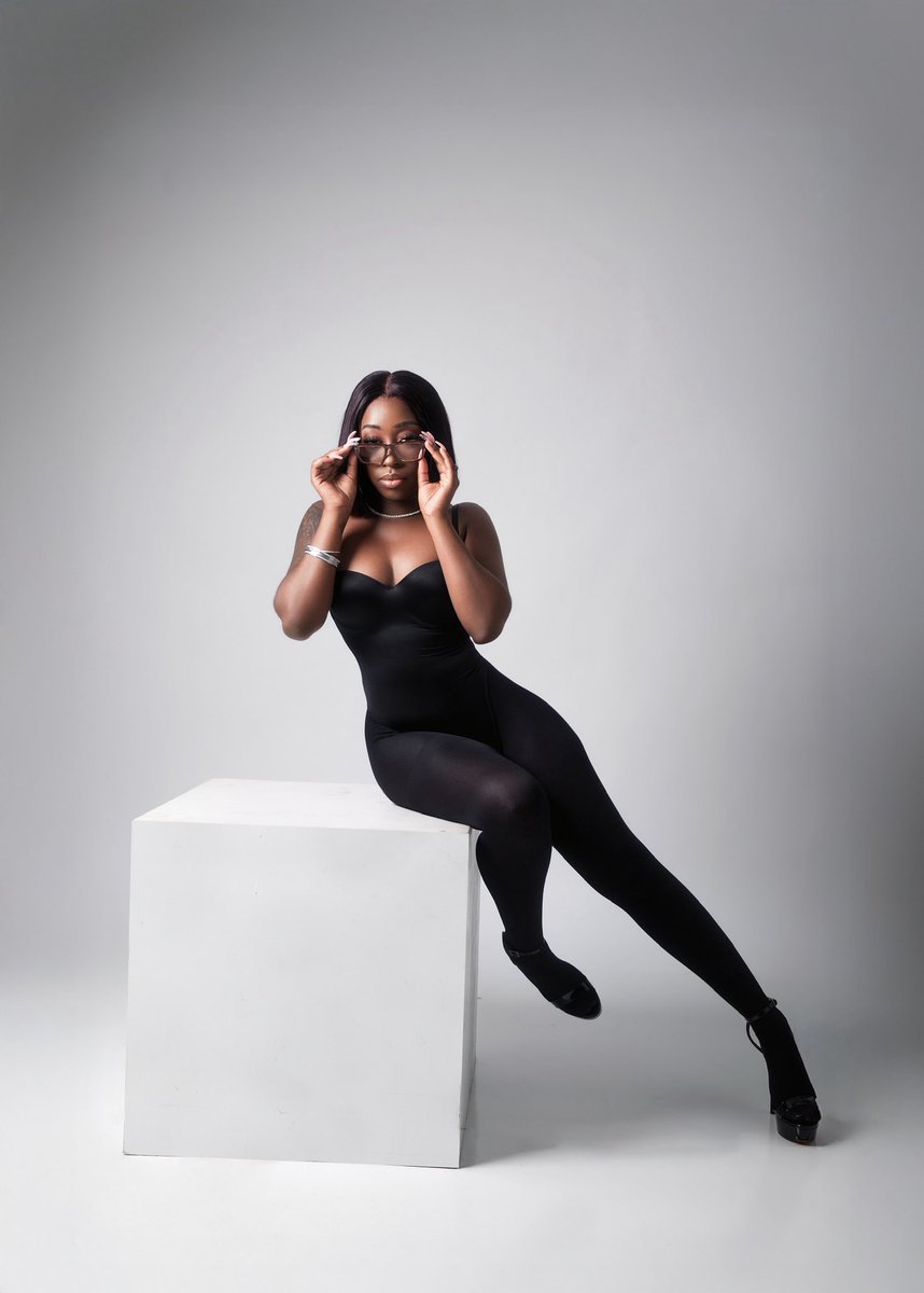 Ree_Dior's tweet photo. My favorite from my shoot 🥹 https://t.co/GfYZ5QBirE