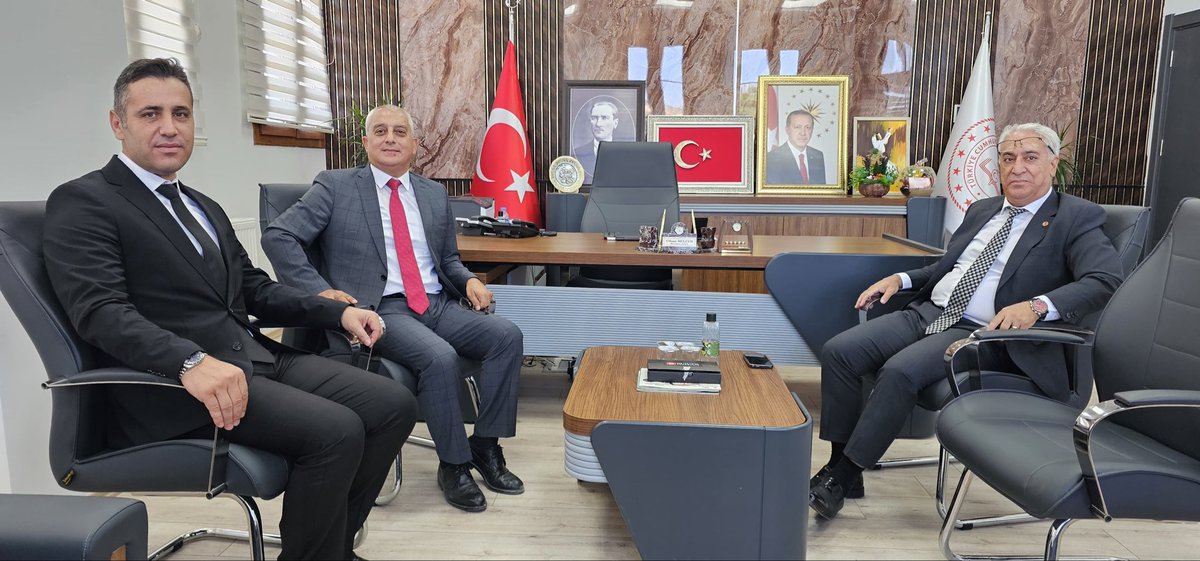 diclemem21's tweet photo. Milli Eğitim Bakanlığı Başmüfettişlerimiz Sayın Nedim ÇELİK ve Sayın Gültekin TAŞDAN, İlçe Milli Eğitim Müdürlüğümüze teşrif ettiler.
İlçemiz eğitimine sağladıkları katkılar dolayısıyla Sayın Başmüfettişlerimize teşekkür ederiz.
@vali_zorluoglu @MustafaATIS_38 @sadoglu_salih https://t.co/7wvNqAheJI