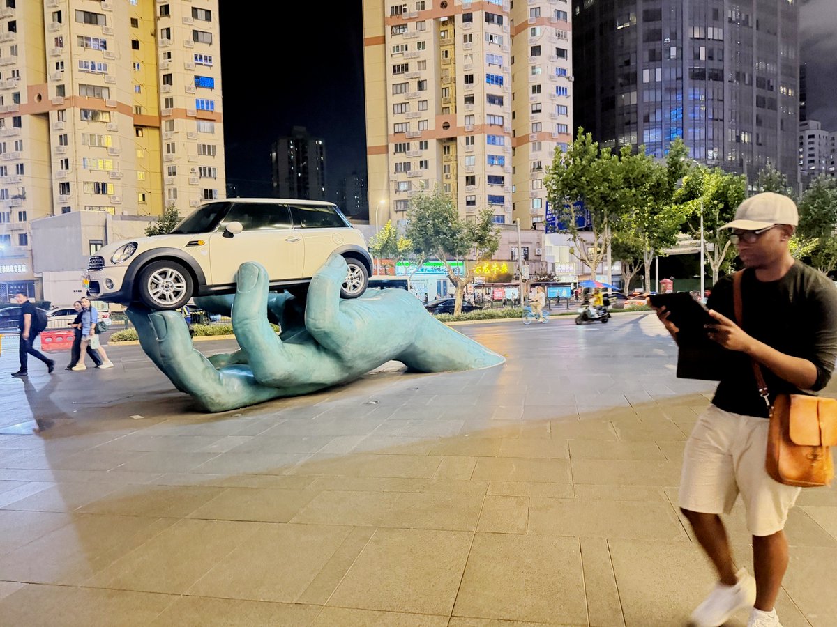 yosef6942's tweet photo. Public art here often mixes everyday objects like cars with surreal giant props right in the middle of pedestrian plazas. 🚗
📍 19:53 Shanghai, China https://t.co/1Bd4D5yUlY