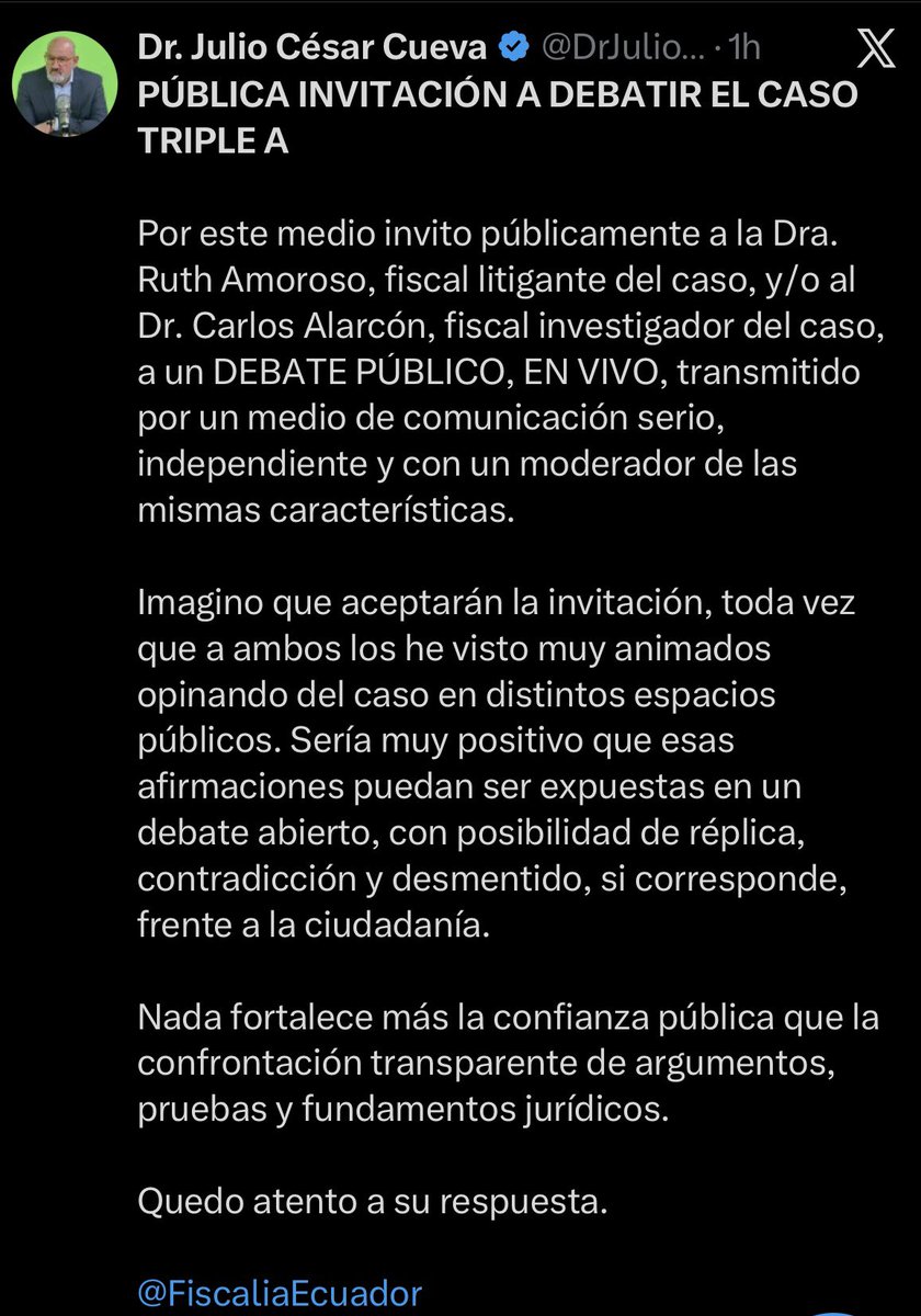 lahistoriaec's tweet photo. Hagamos un debate mediático. El abogado del alcalde Aquiles Álvarez, Julio Cueva, retó a debatir el caso Triple A al Fiscal General, Carlos Alarcón. Allí para decirse sus verdades y ver quién tiene más impacto. https://t.co/e8KOxecP4G