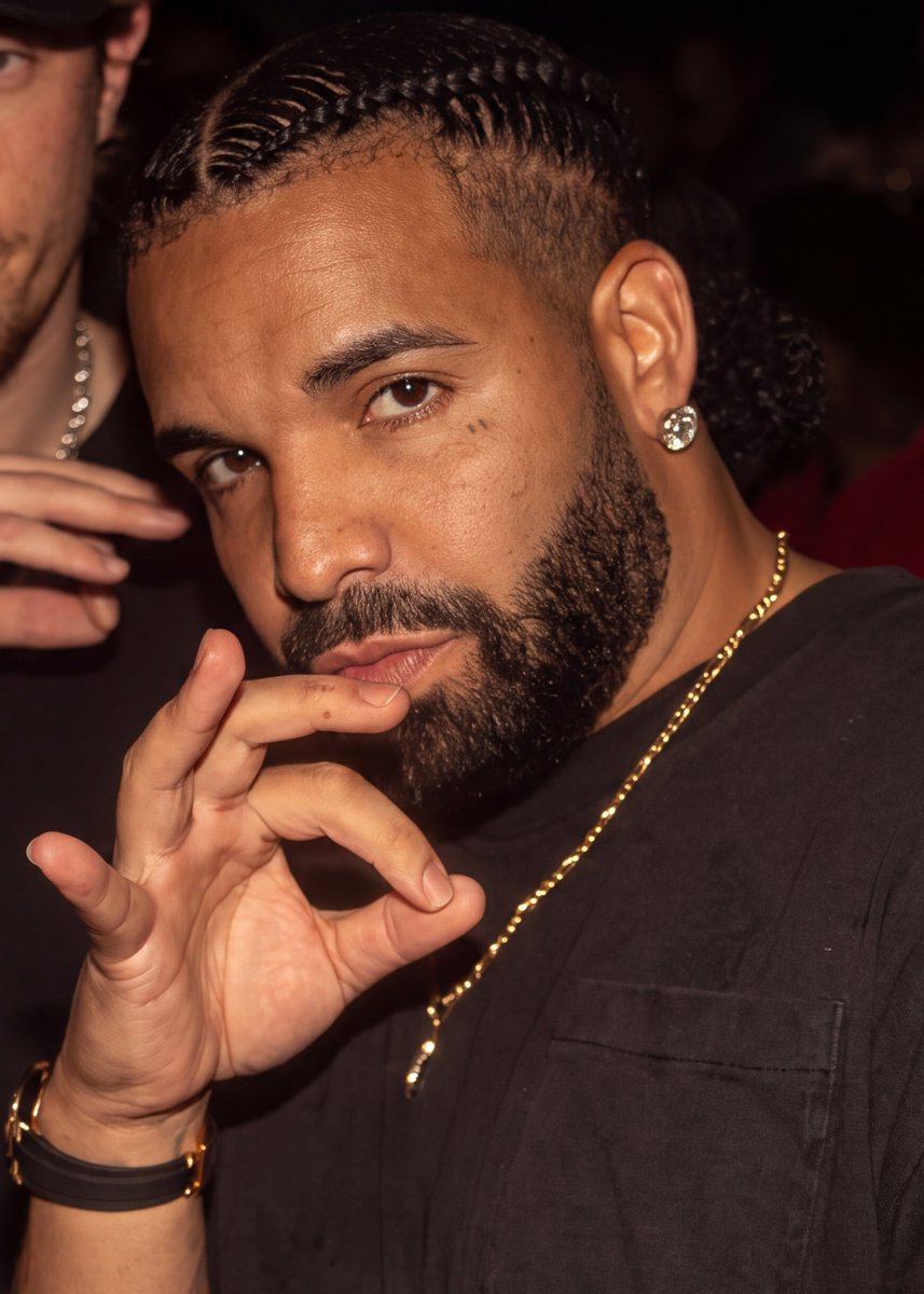 Rap's tweet photo. Drake becomes the only rapper to have two albums hit 1 BILLION streams in 2026‼️

▪️ICEMAN — 1.7B+
▪️Views — 1B+ https://t.co/khka5R2YIo