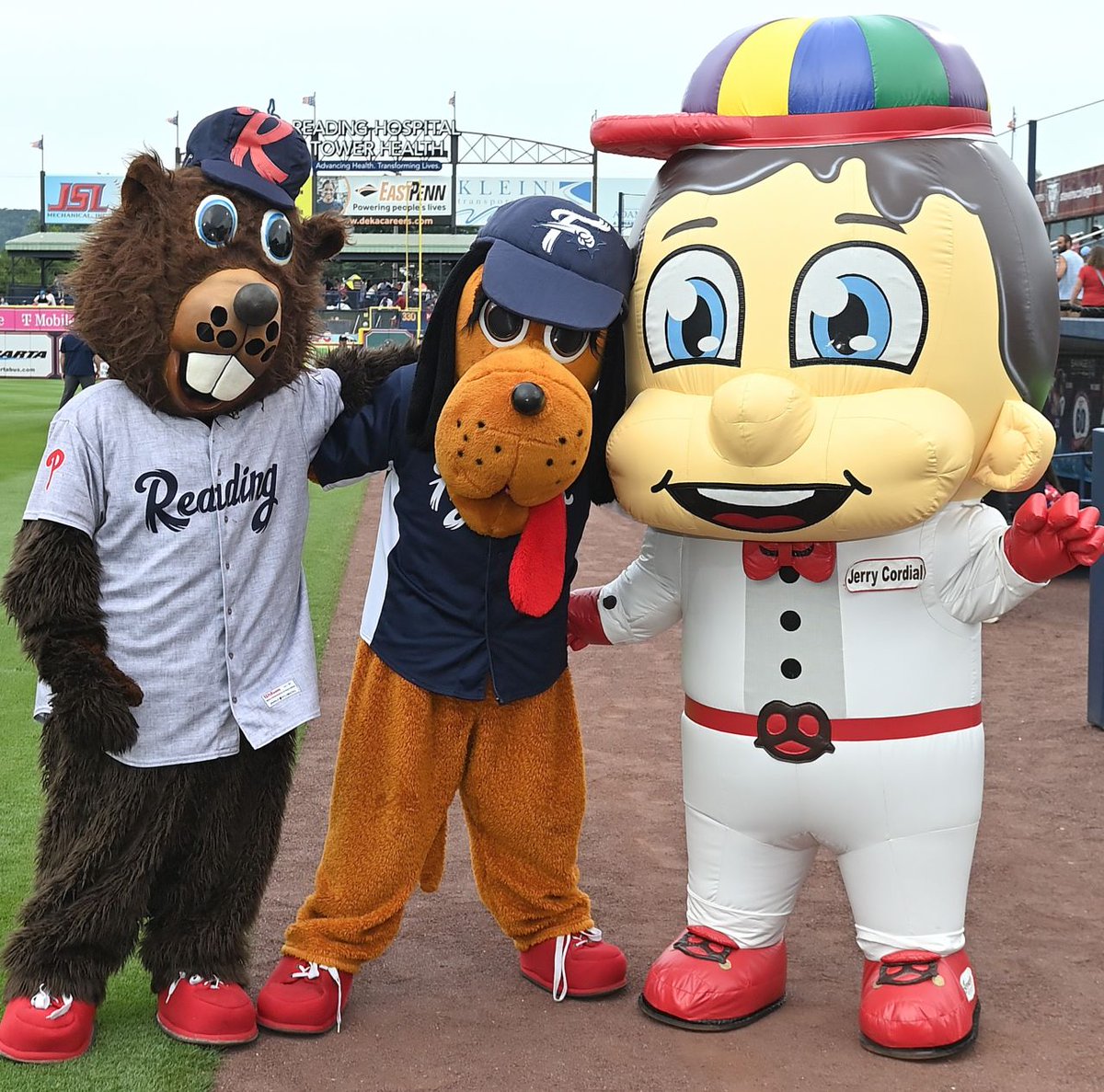 PAFoodMerchants's tweet photo. PFMA member Asher’s Chocolate Co. took the team out to the ballgame! ⚾

Employees spent the day with the Reading Fightin Phils, enjoyed the mascot band and cheered on Jerry as he threw out the first pitch. @AshersChocolate https://t.co/LtNI4iPjsS