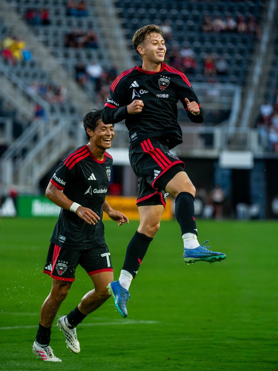 Laselecta__'s tweet photo. 🇸🇻🤩 ¡Nathan Ordaz se estrenó como goleador con el @dcunited! 

🇺🇸🏟️📍 Ayer en el Audi Field, el salvadoreño marcó el tercer tanto de su equipo en el apretado triunfo con marcador de 3-2 ante el Loudoun United en el DMV Derby.

📸: César Hernández. https://t.co/6JubIq9oyR