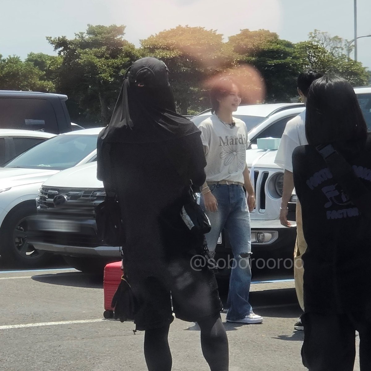 flamehanie's tweet photo. what’s with jeonghan and mardi😭 4 days and 3 nights in jeju, and he wore mardi for 3 days https://t.co/J1qfudPaEo