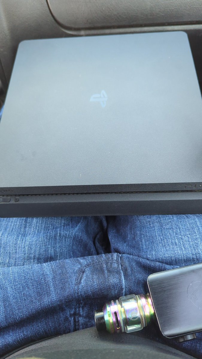 NamuXPlay's tweet photo. Achat du 06/08/26
Compulsif sur le coup, mais je n'y peux rien. 😁
La PS4 ne sera pas connectée en ligne.
#playstation #occasion #psp #assasinscreed #ratchetandclank #retrogames #retro https://t.co/O76rgMfIeI