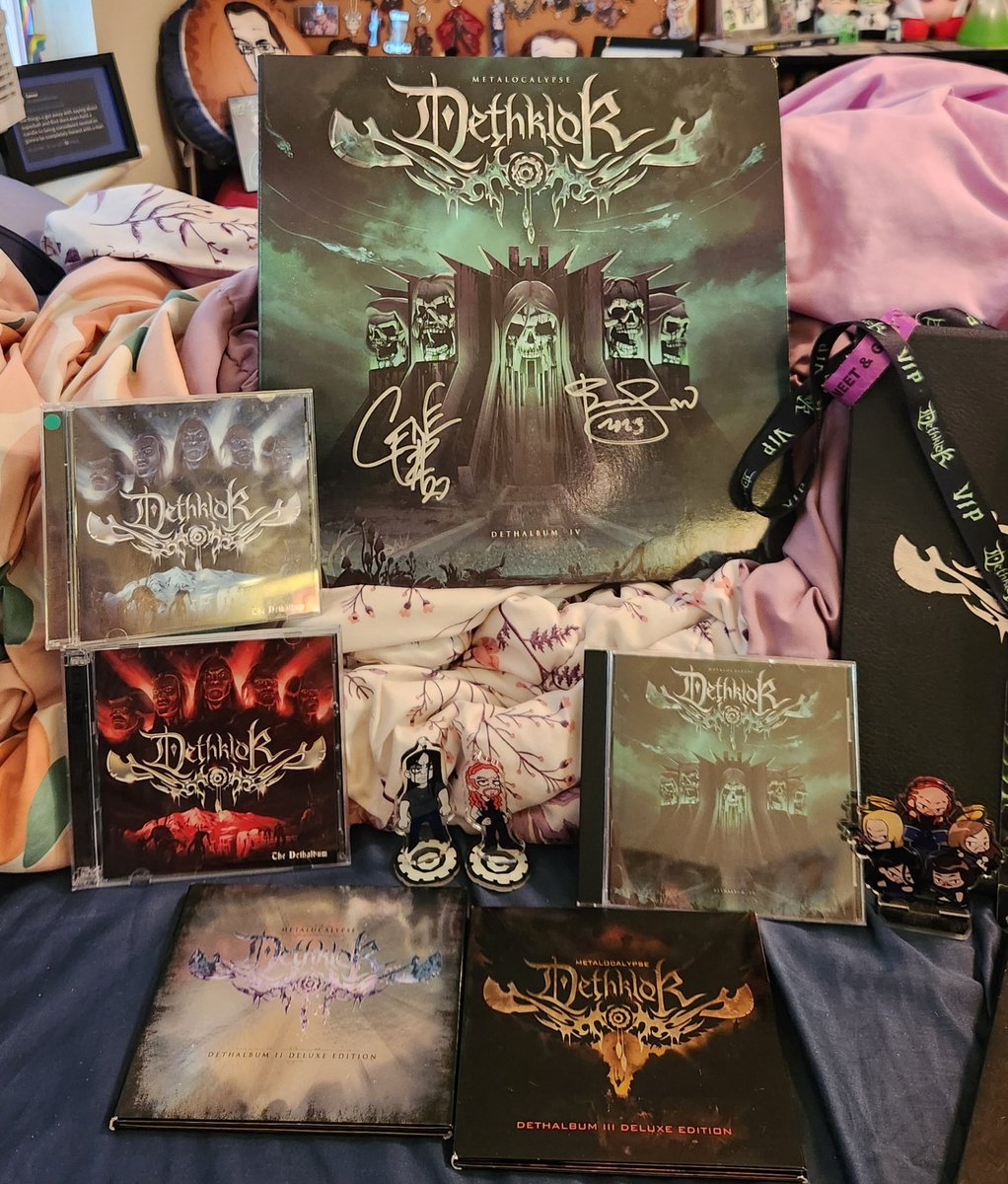 offdensenwife's tweet photo. HAPPY 20TH ANNIVERSARY TO METALOCALYPSE THE BEST SHOW OFF ALL TIME Here's pictures of everything in my very extensive Metalocalypse collection! Starting with my Charles Offdensen shrine, my nickles itabag, my CDs and DVDs https://t.co/Gf7NtPO5XZ