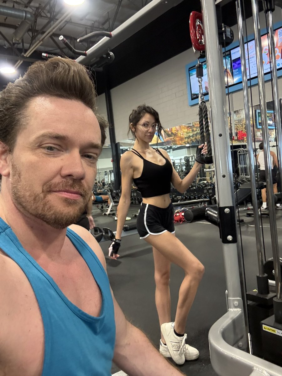 KyleMasonxxx's tweet photo. Cancellations like crazy this month 😓

I had 6 shoots cancel in eight days!

More time to spend with wifey though! https://t.co/G7aKMBK9m8