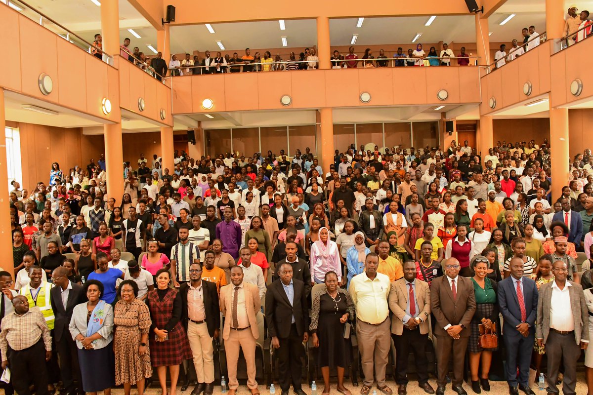 Neena_Elsie's tweet photo. This evening, I was with the College of Education &amp; External Studies for their #orientation.

Welcoming freshers to the "Hill of Endless Opportunities" @Makerere always feels surreal &amp; makes one to reflect on their own journey in campus. 

Thank you for inviting me #CEES ✨️ https://t.co/GK7EtCKDt3