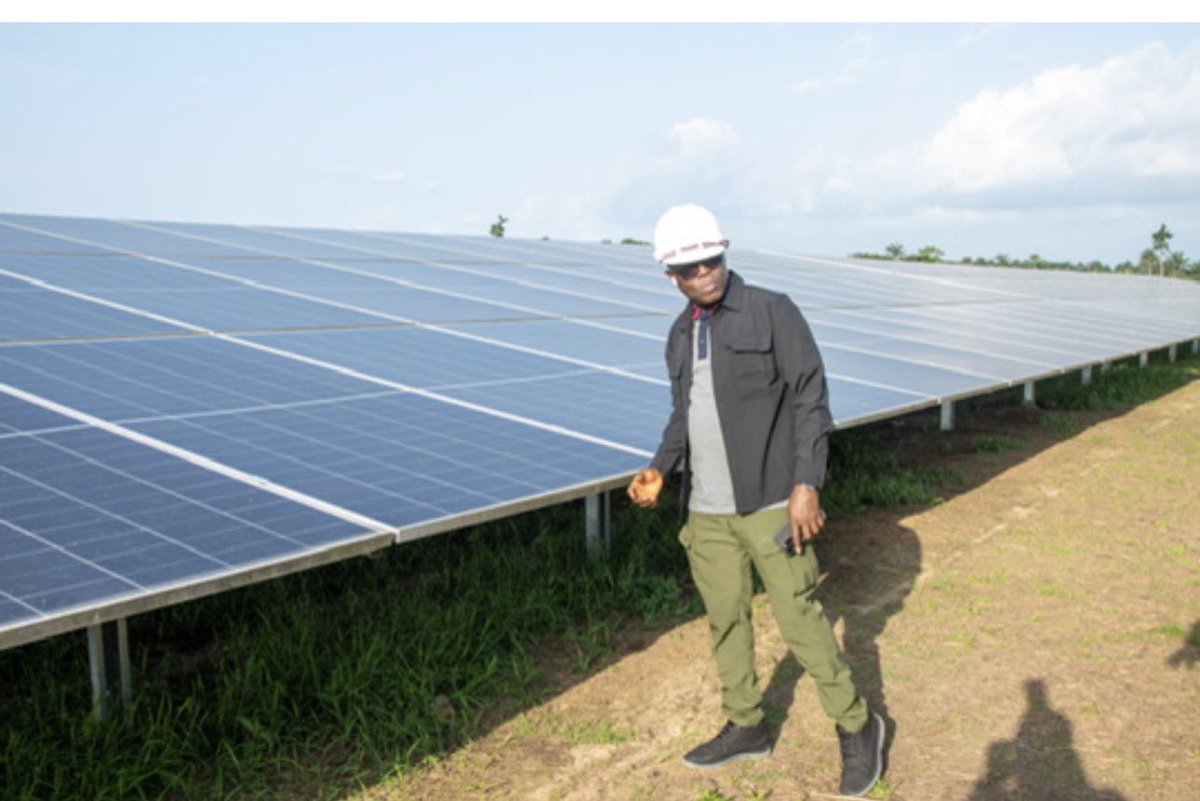 woye1's tweet photo. Memories: Energizing Education Programme at the University of Port Harcourt by @TheREANigeria 

2: 10.7MW solar-hybrid Power installation to provide reliable Electricity to the University and Teaching Hospital @SalakoIziaq @JosephOTegbe @abbaaliyu_ 

3: STEM students are part of the REA Energizing Education Programme.