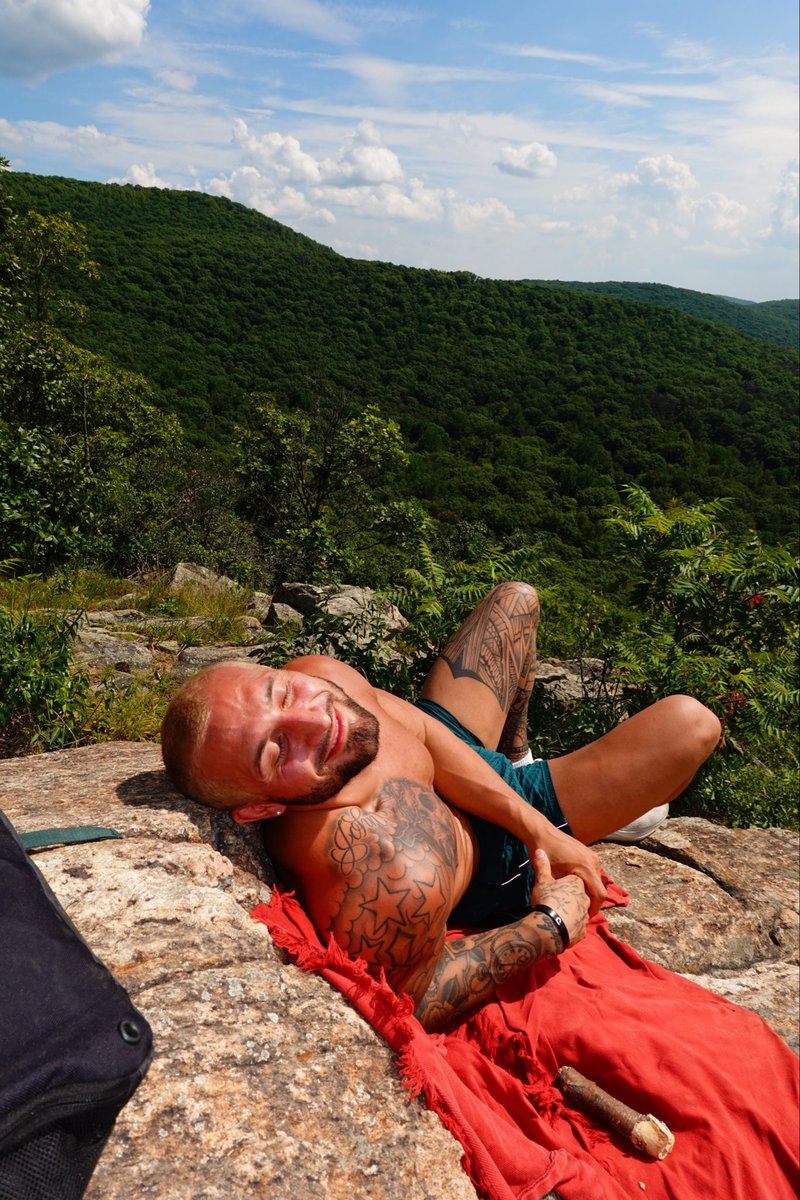 realromanmacek's tweet photo. ⛰️⛰️⛰️ https://t.co/shlP2cuXSm