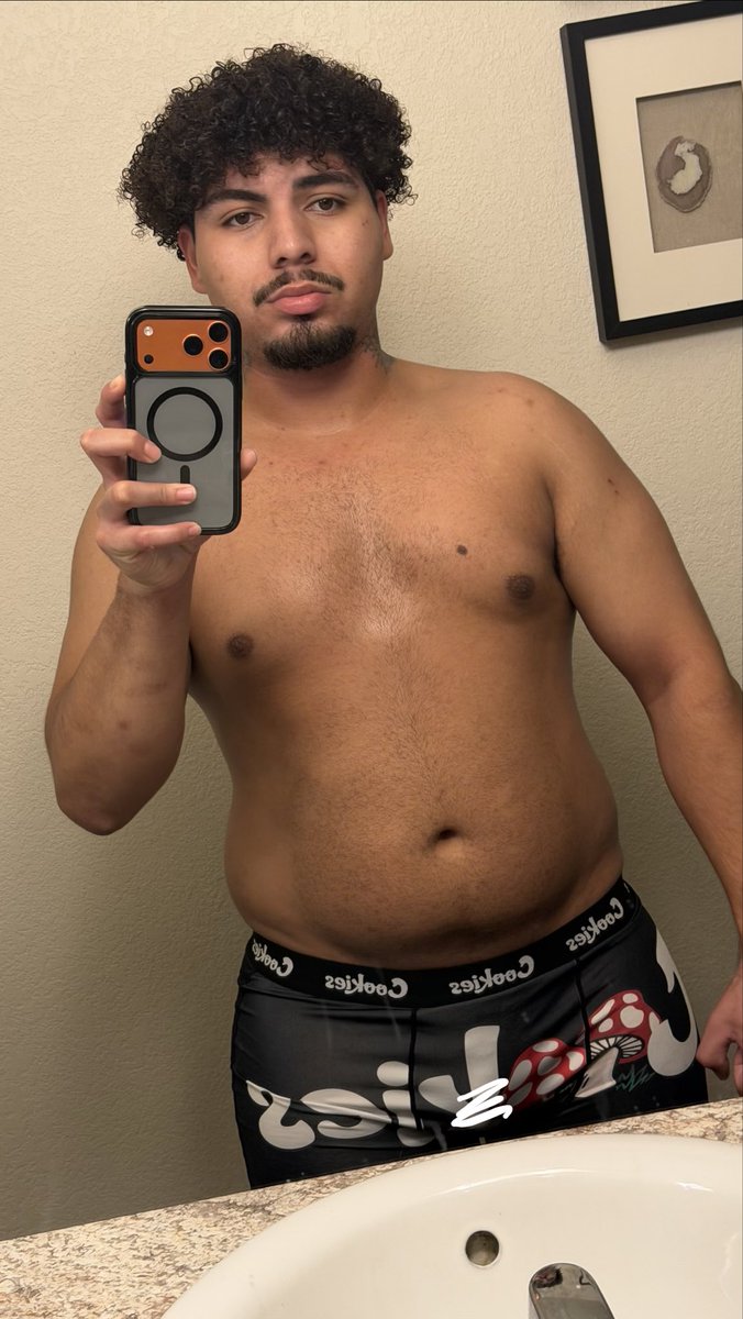 zd829's tweet photo. I’m not #lgbt but yall cool https://t.co/fJ8joSX8GM