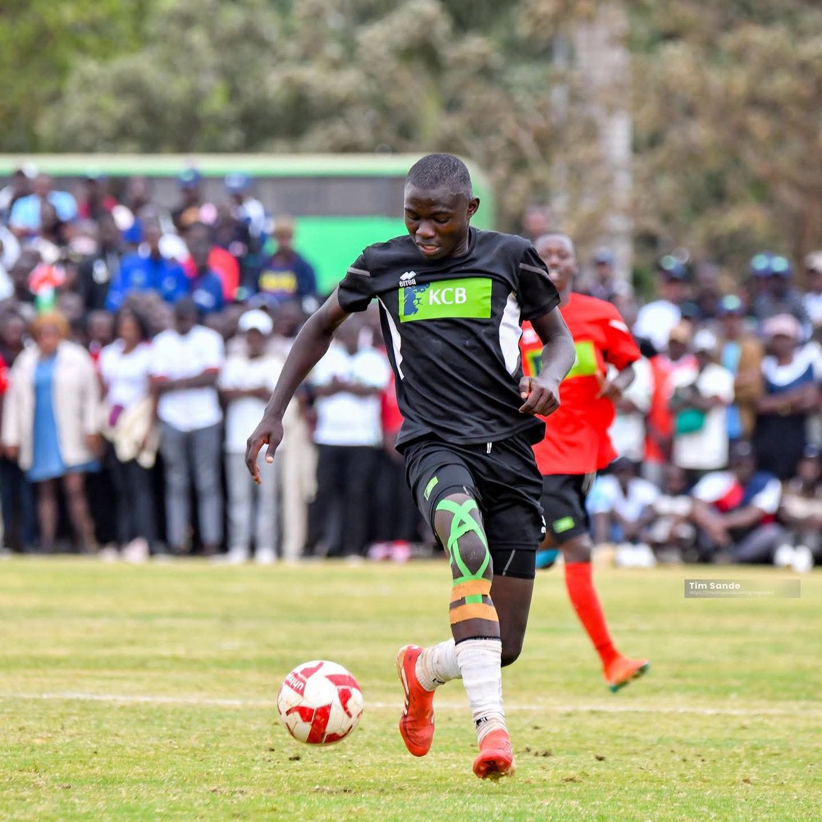brianmasinde78's tweet photo. Eugene Beleti – The Midfield General. 

Huyu amepiga 120 mbili na bado anapush bana 😂 

A tireless worker on and off the ball

#GreenCommandos #EugeneBeleti #KSSSA2026 #Champions #FearTheTradition https://t.co/GpUguo76OF