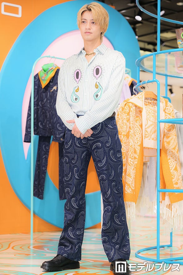 modelpress's tweet photo. キンプリ髙橋海人、ベネツィアで受けた刺激
「すごくインスピレーション溢れる街」
https://t.co/6rS0hJJEcf

ショーを観るためベネツィアを訪れたそうで「めちゃくちゃ楽しいです」「そこで得たインスピレーションもきっとあったかな」と語った。

「ETRO per Kaito Takahashi」
メディア取材会💛 https://t.co/H73oQL4JYK