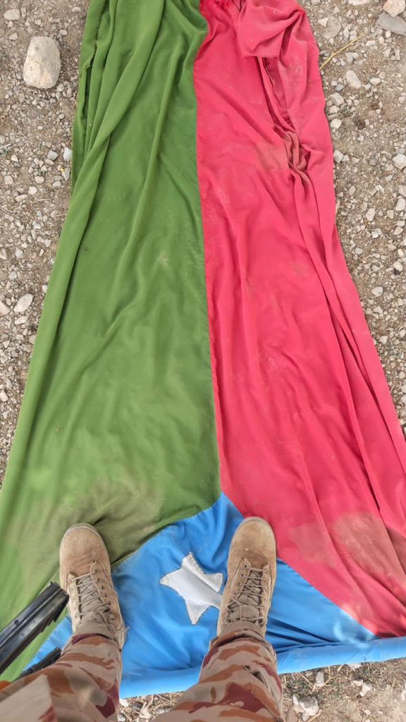 Khorasanghag_'s tweet photo. 🚨Operation Radd-ul-Fitna 3: Successful Operation in Kambela and Asimabad, 8–10 Terrorists Eliminated‼️

Under Operation Radd-ul-Fitnah 3, security forces carried out a successful search-and-sanitization operation in the outskirts of Quetta, clearing approximately 68 square kilometers in the Kambela and Asimabad areas.

During the operation, 8 to 10 terrorists were eliminated, with two bodies recovered. Three to four terrorists, including terrorist commander Shaukat Mama, were reportedly injured. In addition, 12 individuals were taken into custody.

The operation also resulted in the destruction of suspected terrorist hideouts, while flags associated with Fitna al-Hindustan were removed. Security forces reiterated that Operation Radd-ul-Fitna 3 will continue with full force until terrorism is completely eradicated.
