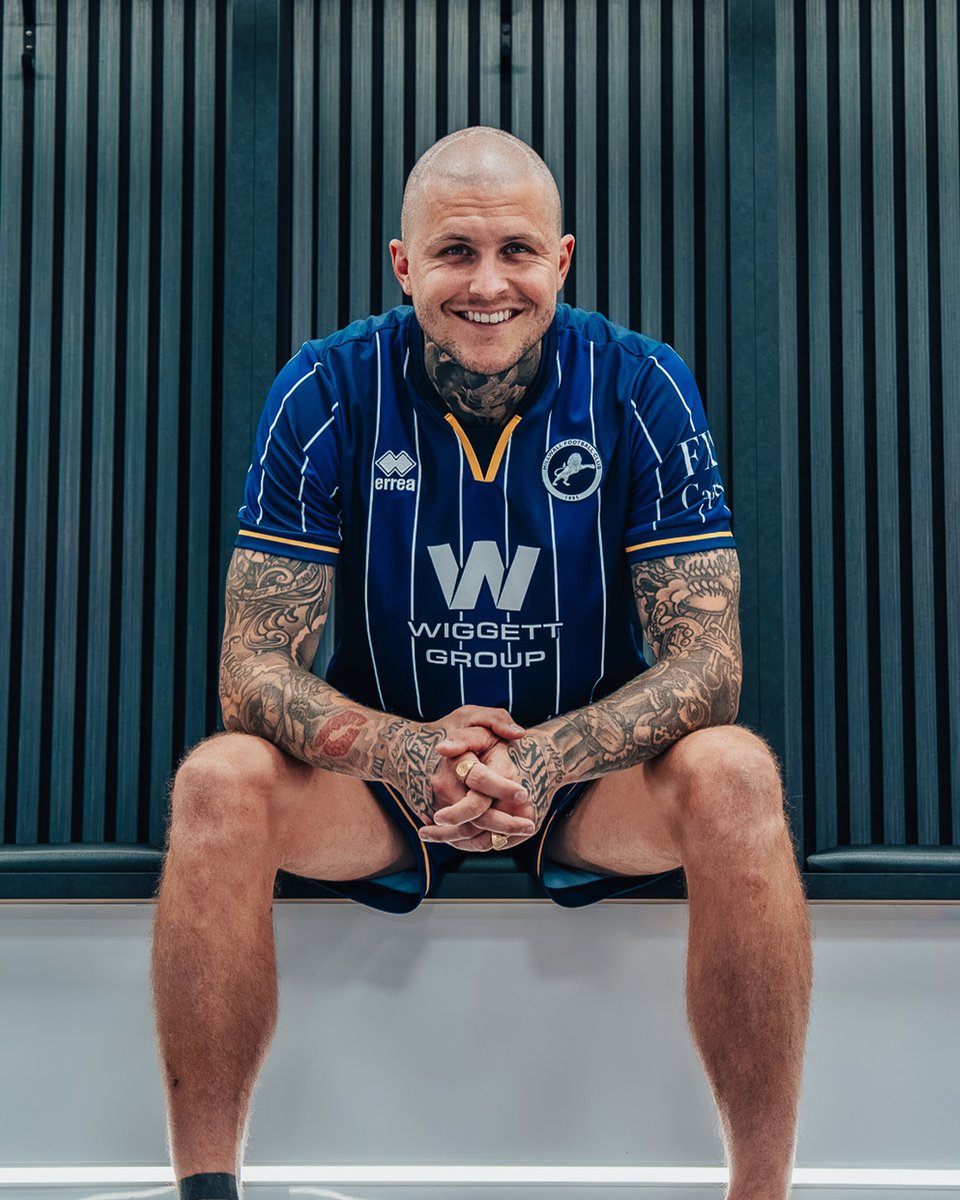 MillwallFC's tweet photo. New colours 🔵⚪️ https://t.co/ME03ByG2CT