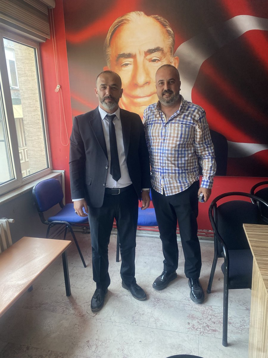 Seremetli's tweet photo. Milliyetçi Hareket Partisi Karesi 15. Olağan İlçe Kongremizde Ersin Kurtuluş  ilçe başkanlığı görevini üstlenecektir. 
Ersin Başkanımıza yeni görevinde başarılar diler, Mustafa Bilsem Başkanımıza bugüne kadar olan emeklerinden dolayı teşekkür ederim. https://t.co/eOaGV8ml3i
