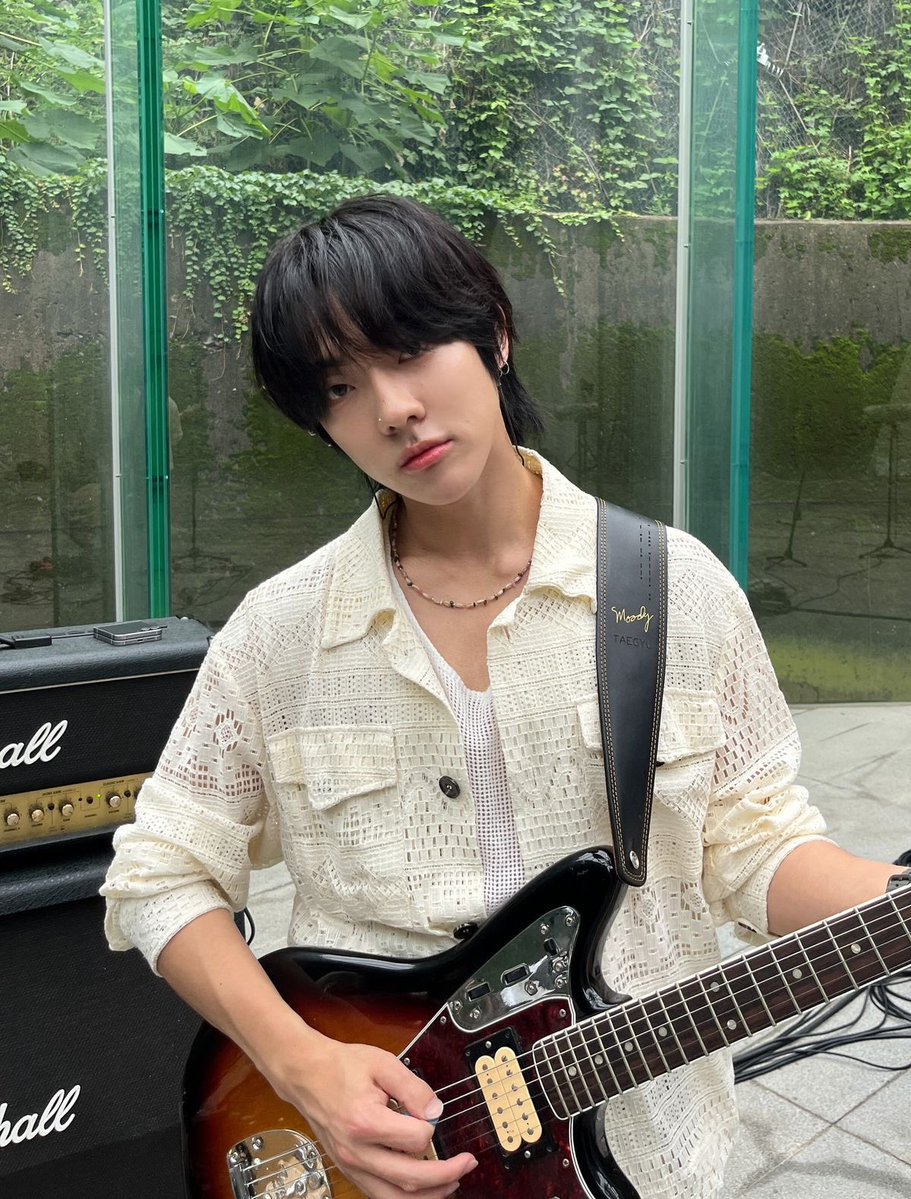 blue7gyu's tweet photo. hej, wszystkim!
dołączam do waszej ekipy! jeszcze nie wiem z kim dziele kamper, ale chętnie pobrzdąkam dla was przy ognisku ;] https://t.co/q0DoEegB4x