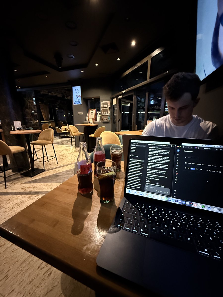 NTurkovic_'s tweet photo. Post-gym work sessions with bro at favorite café >>> https://t.co/nDfoysufr3