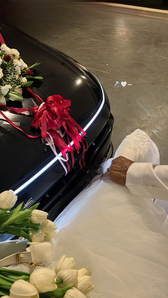 _so33_'s tweet photo. نهايه يوم سعيد 🩶💍. https://t.co/9huNjKZzKW
