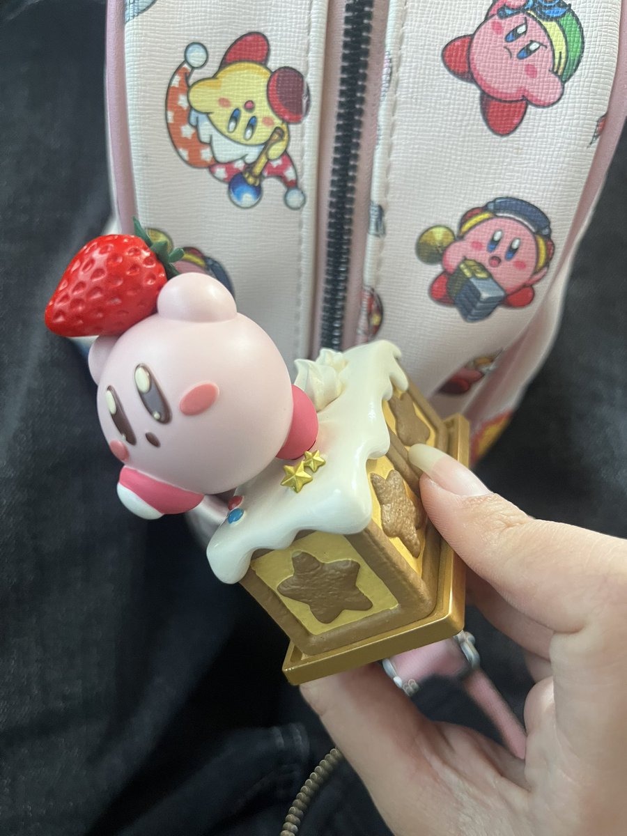 youuscrub's tweet photo. giving a kirby from my kirby collection to a friend today… goodbye my sweet summer kirb https://t.co/x3jQzXfxVo