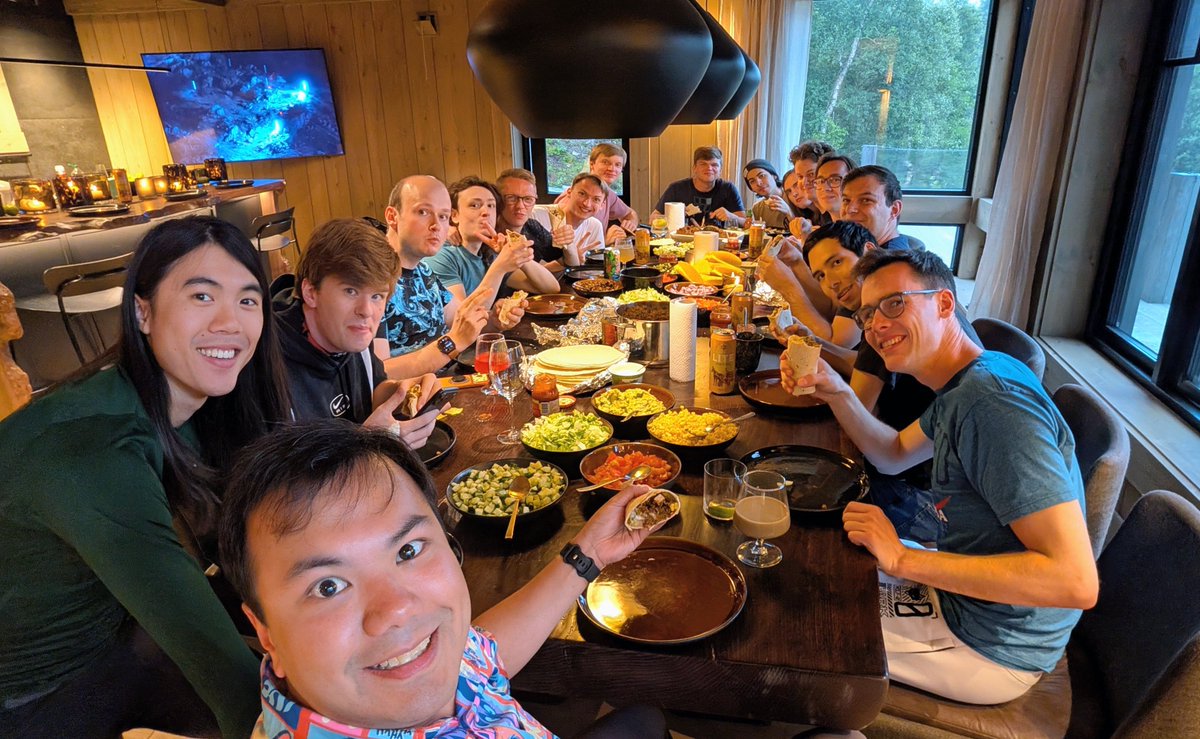 gabethecollie's tweet photo. Taco Friday!!!! #Fjordcon https://t.co/DGhXL5HKDa