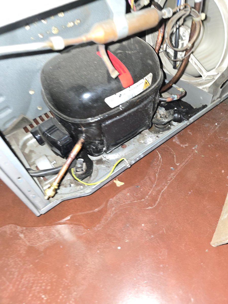 imBiplabBose's tweet photo. @LGIndia pathetic service from LG servicing engineer. Prayudut Mondal, almost 6 months no solution. Every time I call they make lem excuses only because I have purchased extended warranty. Is this how LG treat their customers. Thanks for the lesson.Take it and refund @LGE_Global https://t.co/rglnuoXYBb