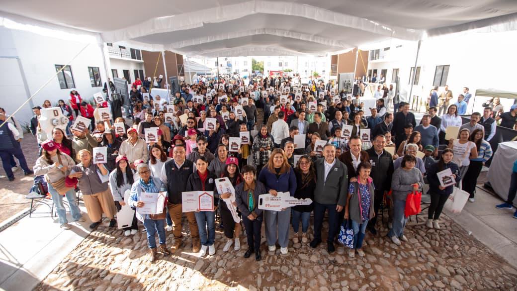 N79news's tweet photo. 🏠 #Querétaro | INFONAVIT entrega primeras Viviendas del Bienestar en la entidad 🔑🏡
🔗 https://t.co/OIFZEPKWRX
#INFONAVIT #ViviendaDelBienestar #MauricioKuri #SEDATU https://t.co/xB9z9XNNz8