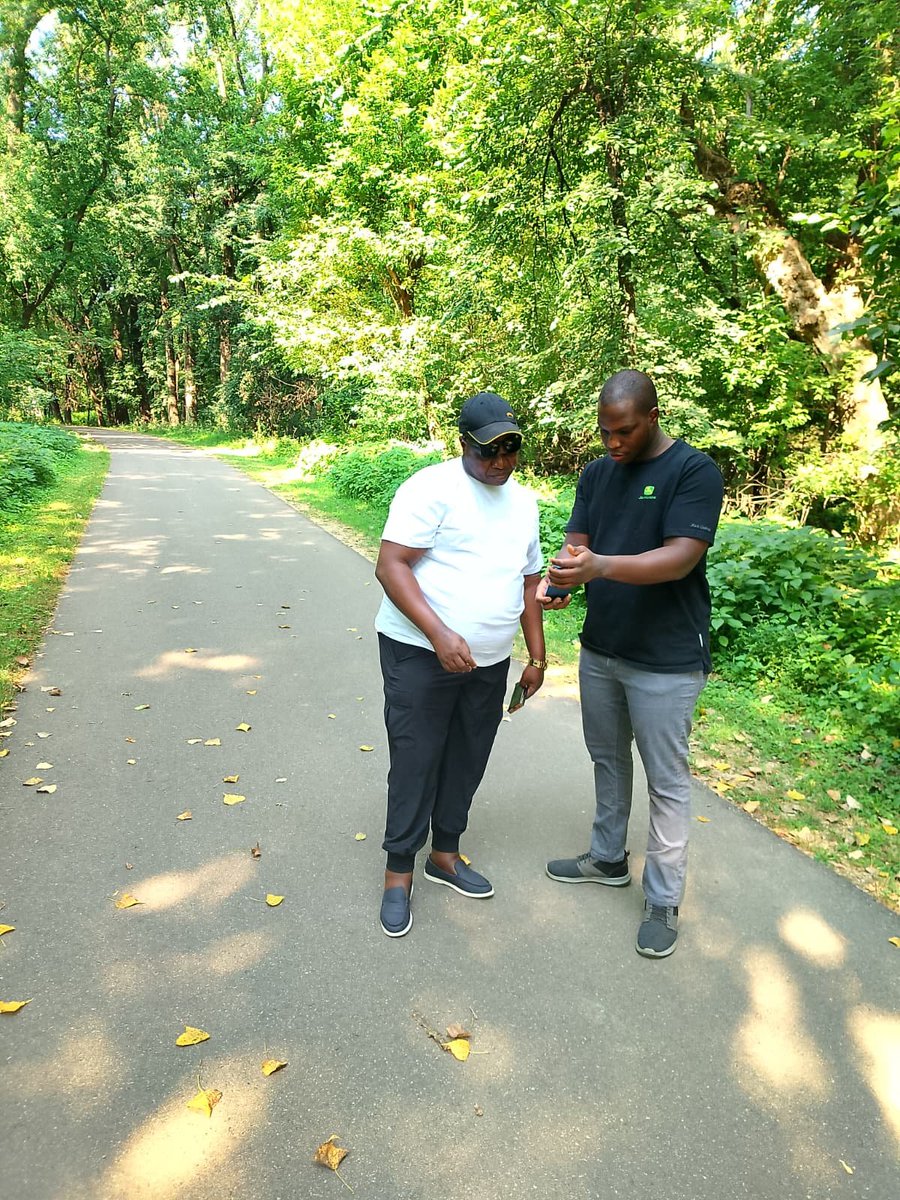 MaangiJoash's tweet photo. It is important for your mental health to take some time off from work to spend time with.
Familly.  Spending time with my sons at the Fort Snelling National Park, USA, where the Minnesota River joins the Mississippi River. https://t.co/DvoJrCAVh3