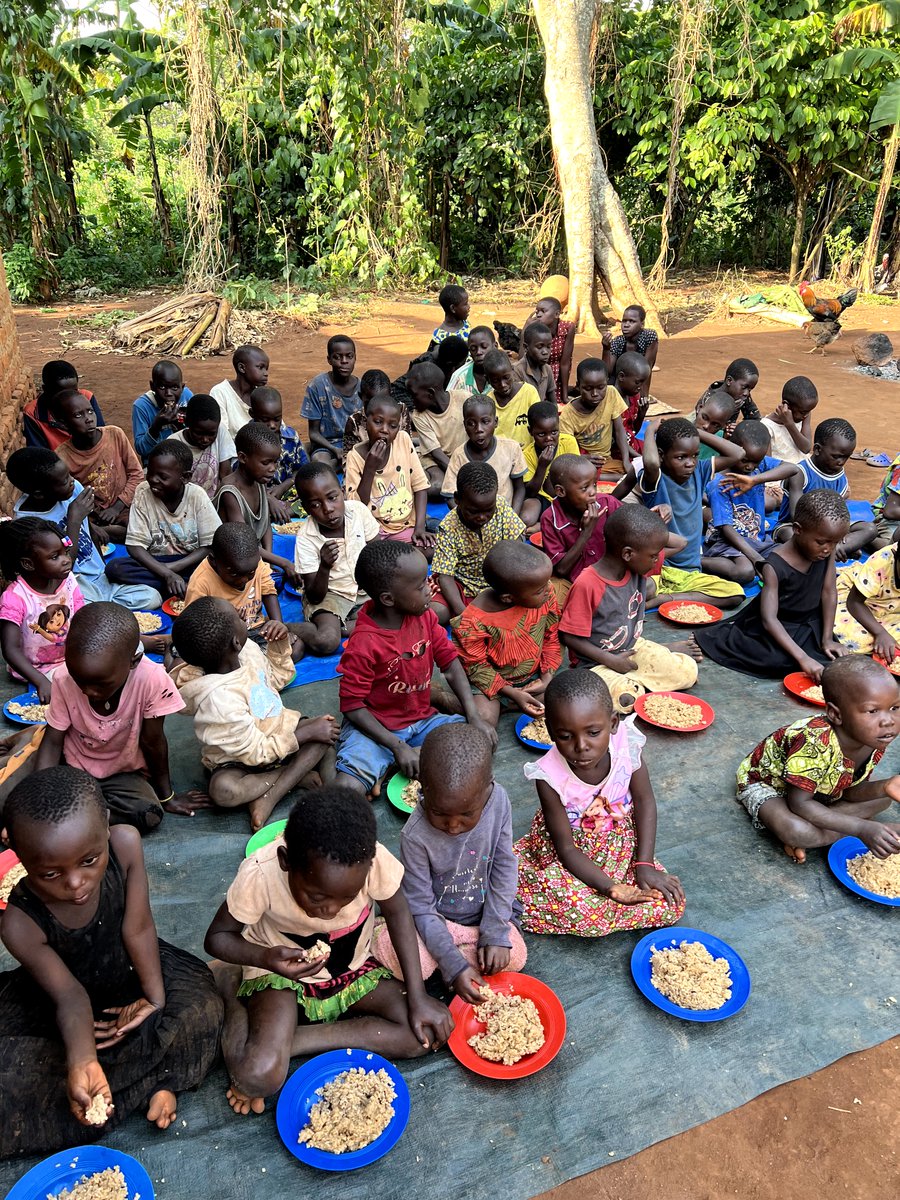 mutumba_roman's tweet photo. Your share could reach someone who is able to help. Together we can provide daily meals for our children. 🙏🏽 https://t.co/53b5bKbxNT