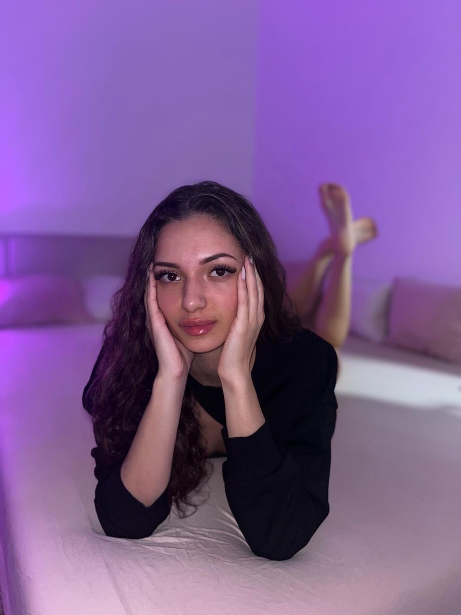 weendyybby's tweet photo. Do you like feet content?🤭 https://t.co/bFz9cfRFvD