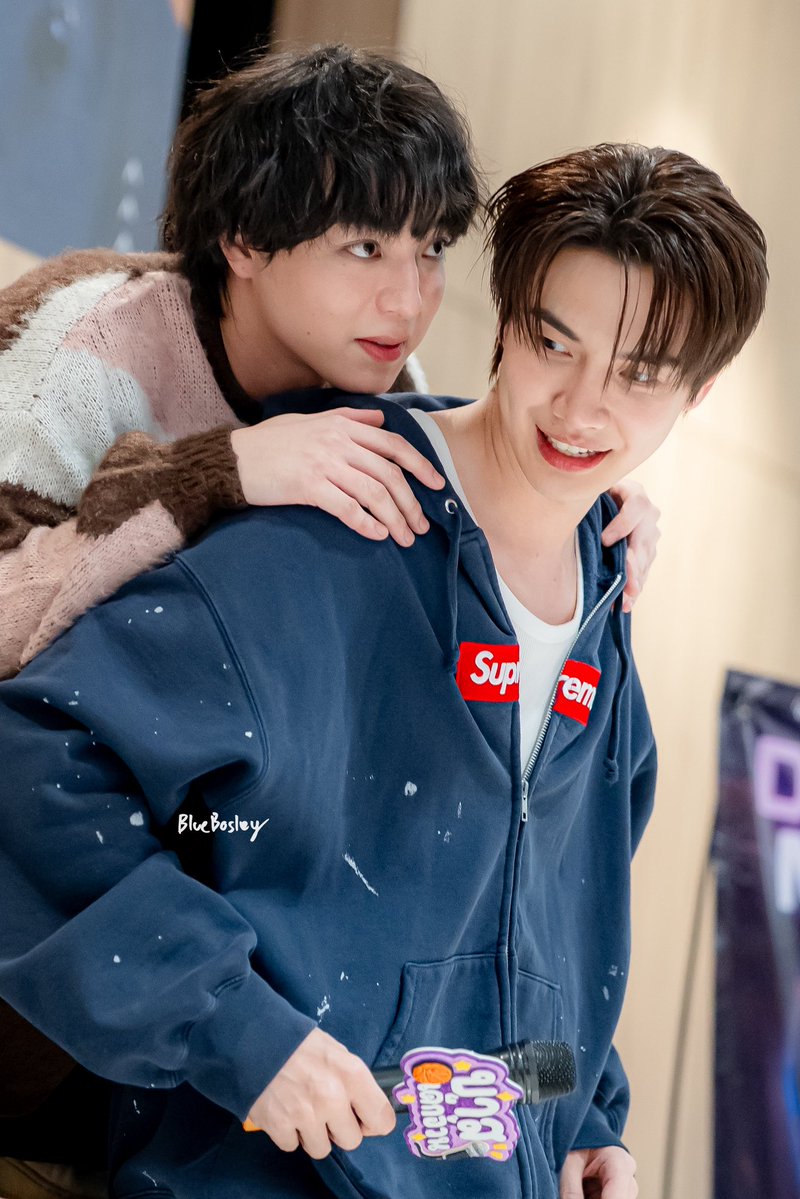 bluebosley's tweet photo. ตัวนิดนึงของพิแม็ก

BE MY PLAYER TWO EP4

#ซอโซ่ล่ามธีร์EP4
#MaxkyBasxFANDOMFANFIC 
#บาสเด็กอ้วนที่แท้จริง #แม็กกี้บาส #maxkybas #maxky_rp https://t.co/ScrpwEYAMT