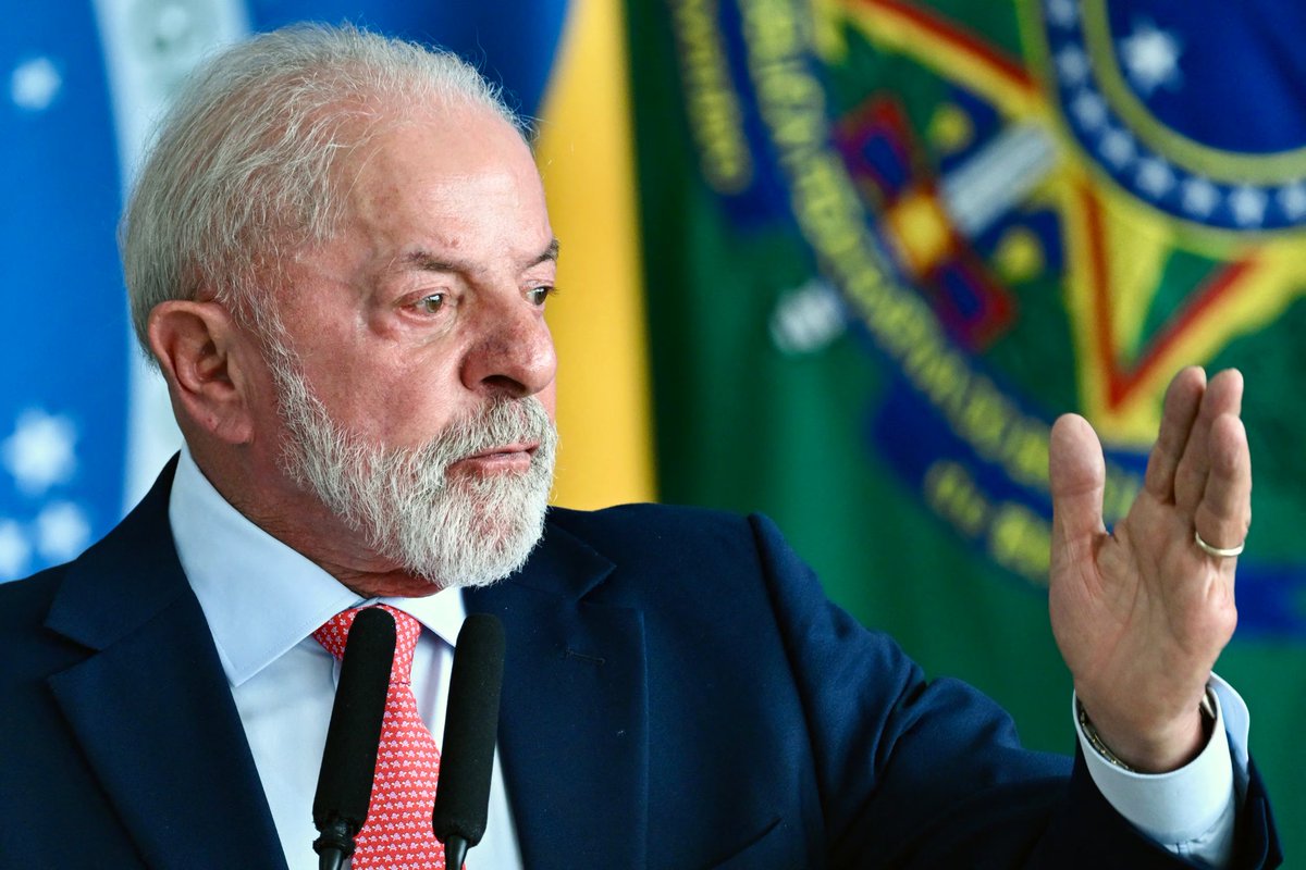 RicardoRoveran's tweet photo. Fonte sigilosa me revelou agora por telefone:

Governo Federal mandou a PF rastrear e mapear todos os americanos que estão em solo brasileiro.

A operação já começou.
A finalidade não foi revelada. https://t.co/O3qMrrEhDN