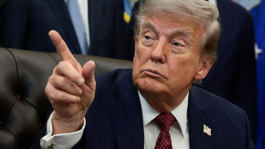 RicardoRoveran's tweet photo. Fonte sigilosa me revelou agora por telefone:

Governo Federal mandou a PF rastrear e mapear todos os americanos que estão em solo brasileiro.

A operação já começou.
A finalidade não foi revelada. https://t.co/O3qMrrEhDN