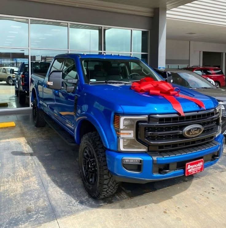 Kaleychcuoco01's tweet photo. 🚨🎉 **TRUCK GIVEAWAY ALERT!** 🎉🚨

I’m giving away this amazing truck to my lovely fans lucky winners! 🚘🔥

Do you want a chance to own it? Send me a **DM** right now to get more information and learn how to participate. 📩✅

Don’t miss this opportunity — your dream truck could be next! 🍀🏆

#TruckGiveaway #GiveawayAlert #WinATruck #DreamTruck