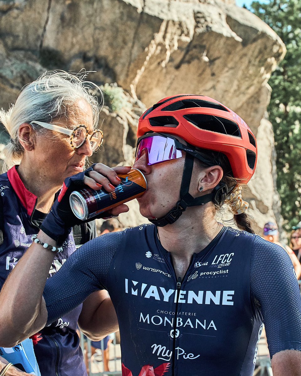 MayenneCycling's tweet photo. Le Tour de France Femmes - étape 6 🚴‍♀️

Les coureuses de Mayenne Monbana My Pie poursuivent leurs efforts 💪
L'équipe est toujours au complet, malgré les difficultés d'une épreuve si exigeante que le Tour 👏👏

#MayenneProCycling #MayenneMonbanaMyPie #TDFF2026 #WatchTheFemmes https://t.co/s51N4mMLVL