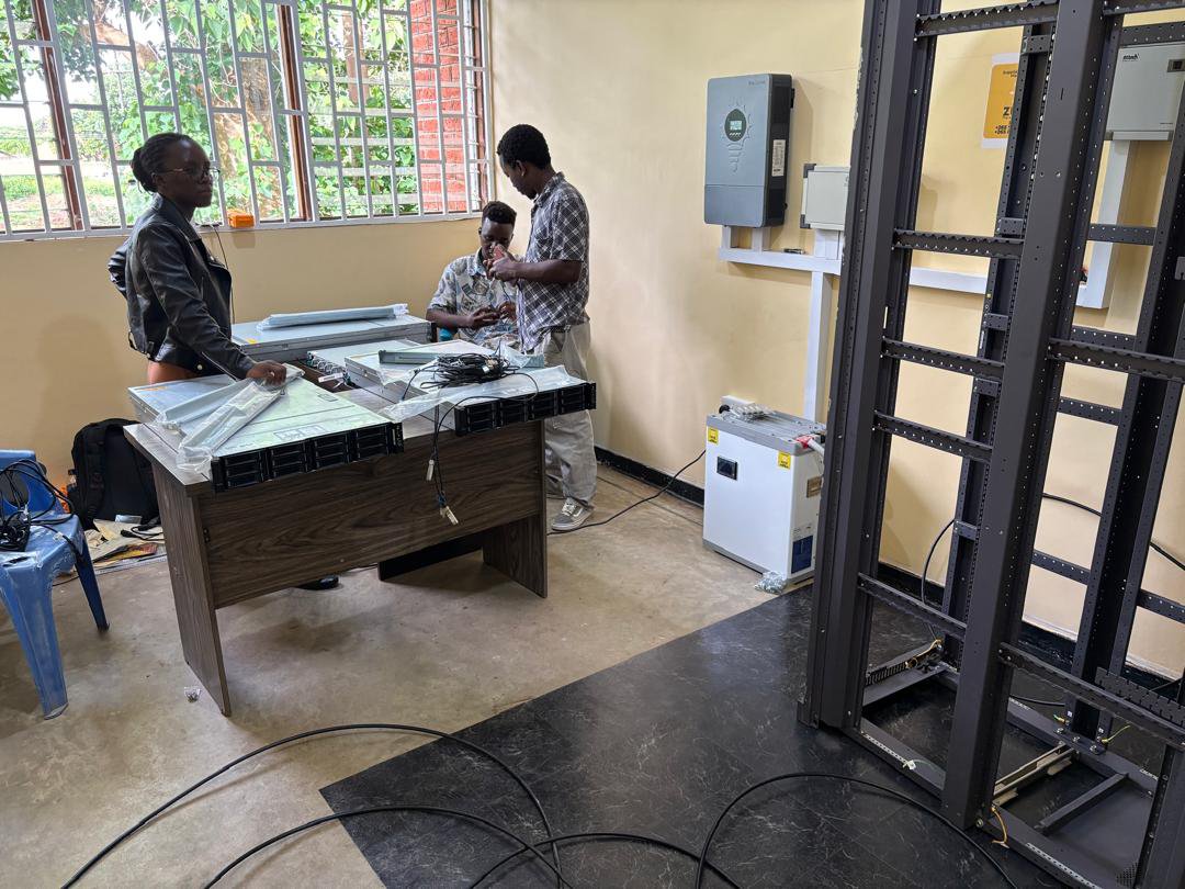 U1emu's tweet photo. @Razercogn @ChancyTausi @TawongaN54300 @Blac_Zetsu @minds_hd It’s incredible to see how this foundation is now helping optimize transit and improve QoS for Malawi. Big things start with strong foundations. #TechInAfrica #LIONEX https://t.co/bD8RbdmOT6