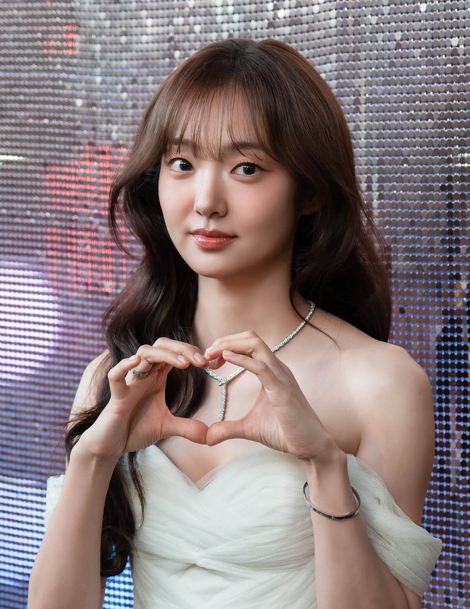 kdramamiss's tweet photo. kim hyejun looking so beautiful https://t.co/32JbdaLxpp