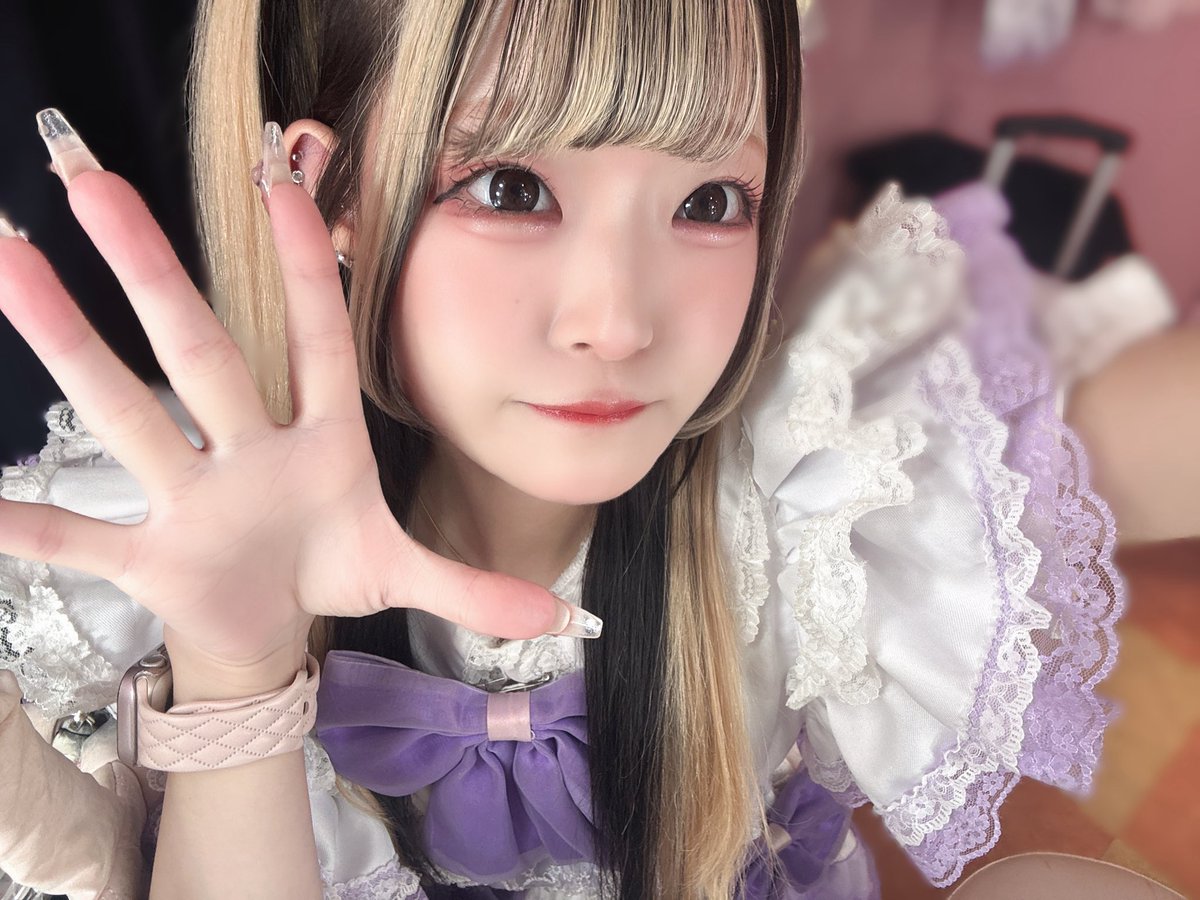 p___marin's tweet photo. 本日も23-Lいてまち❣️
会いに来てくれる方大募集ですワヨ
#大阪コンカフェ #自撮り界隈 #いいね返し https://t.co/sANDMsRdvf