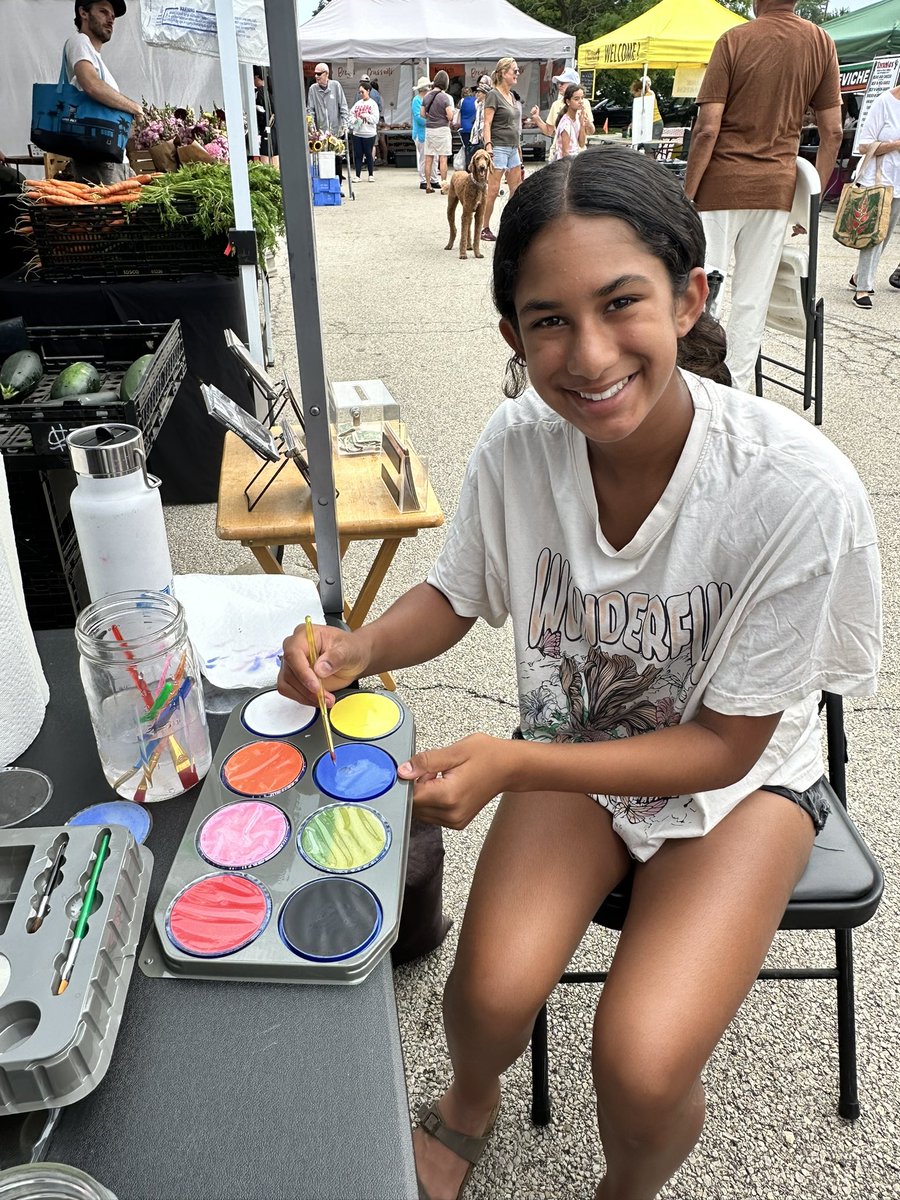 VolunteerVibe's tweet photo. August 5th, Had a great time at the Northbrook Farmers Market, bringing smiles to kids through face painting! Seeing their excitement and creativity made the day so rewarding. Grateful for every opportunity to connect with the community, and make someone’s day a little brighter. https://t.co/MVINSXemk0