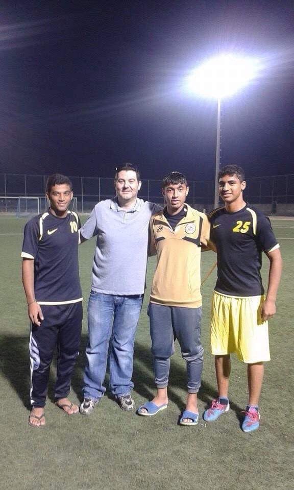 kikodue's tweet photo. Grandes recuerdos en Bahrain 🇧🇭 con mis jugadores de la selección Nacional Sub 17.
Coach UEFA PRO Kiko López https://t.co/2QN9KADLMQ