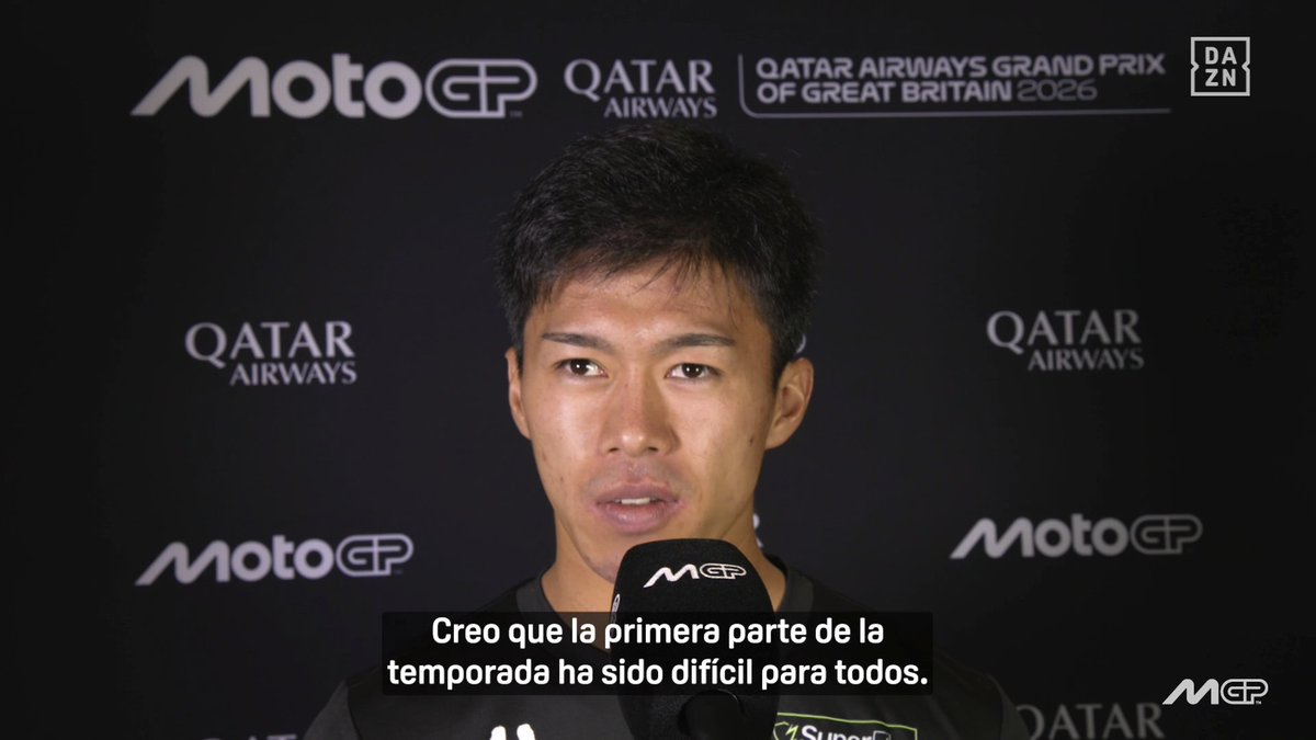 RubCanales's tweet photo. 🔴 Ai Ogura: "El objetivo es seguir en la pelea por el Mundial hasta el final".

➡️ "Creo que la primera parte de la temporada ha sido difícil para todos. Creo que ese es el motivo por el que sigo en la lucha por el Mundial".

➡️ "Es bueno estar en una buena posición en la clasificación. Nuestro objetivo es hacerlo lo mejor posible cada fin de semana y mantenernos en la pelea por el Mundial hasta el final".

(@DAZN_ES) #MotoGP #BritishGP 🇬🇧