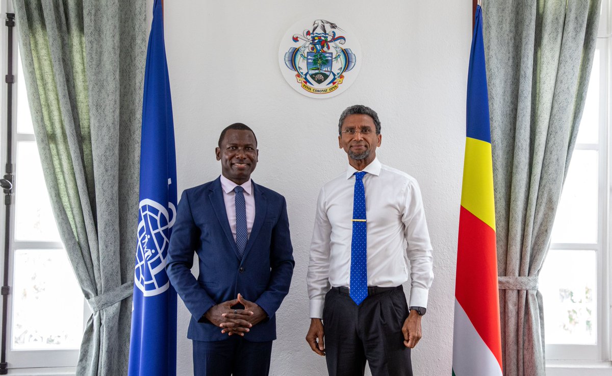 IOM_Mauritius's tweet photo. .@IOM_EHSA Regional Director, @CelestinFranz, met Hon. @BarryFaure, Seychelles' Minister of Foreign Affairs and the Diaspora, to reaffirm IOM's partnership with the Government of Seychelles. https://t.co/w2uDADz4tf