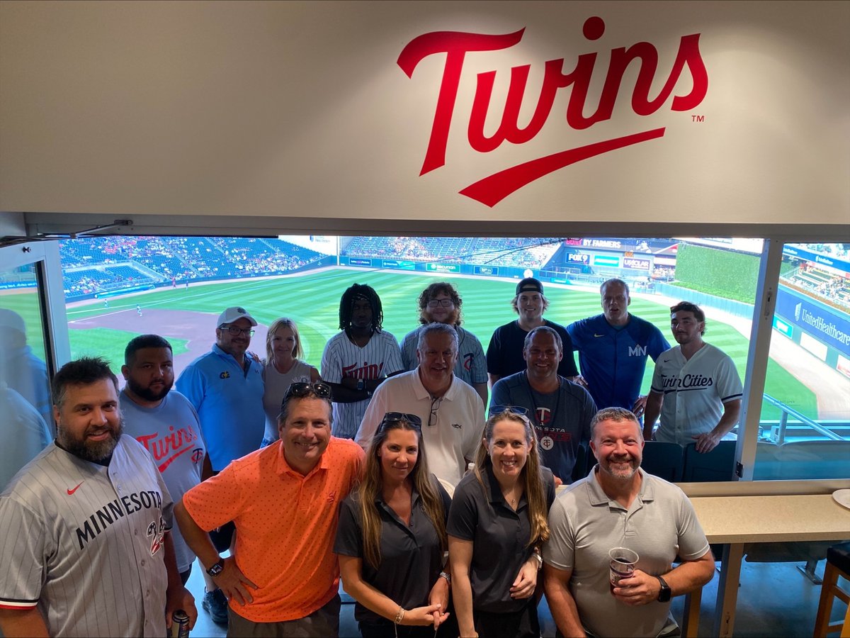 TesscoTech's tweet photo. Last week, Tessco and JMA Wireless hosted a customer event at Target Field during the Minnesota Twins game. A big thank you to JMA Wireless for helping make this event possible!

#Tessco #JMAWireless #TargetField #MinnesotaTwins #Baseball #Networking https://t.co/6pKj8v6LR9