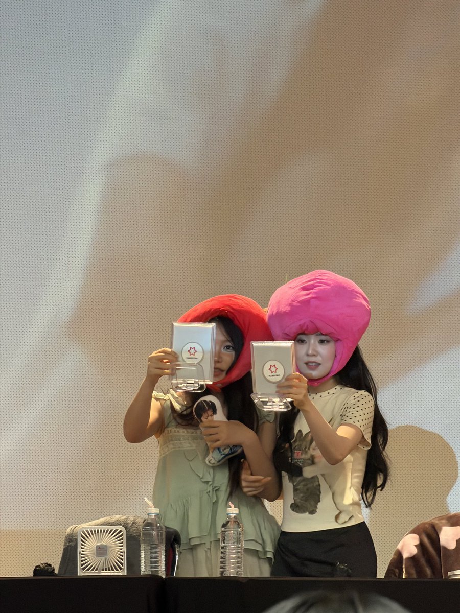 icecreamcakely's tweet photo. お姉ちゃん♡と妹♡のへんてこな日常編やね https://t.co/GfD73ReGEO