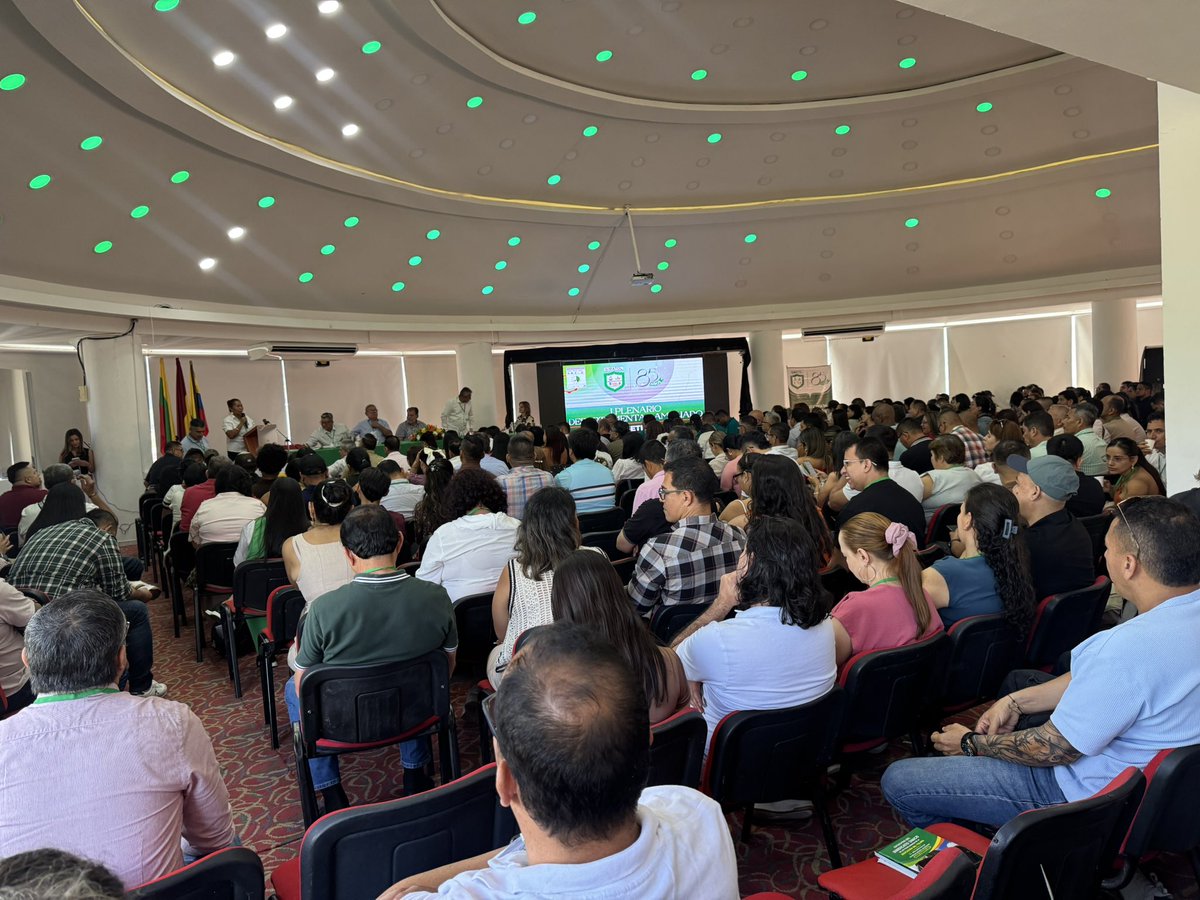 ProfeMaldo's tweet photo. Participamos del Plenario Departamental de @simatol . Analizamos y nos preparamos para hacerle frente a las políticas neoliberales que siguen a tentando contra la educación pública y el magisterio colombiano. https://t.co/ABSsIywa7e