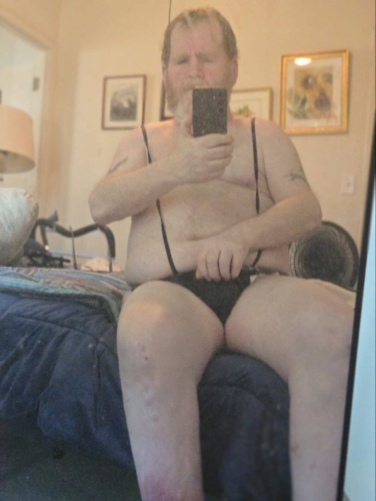 unhinged1's tweet photo. I’m ready for meetups how much baby https://t.co/6aANqN6v87