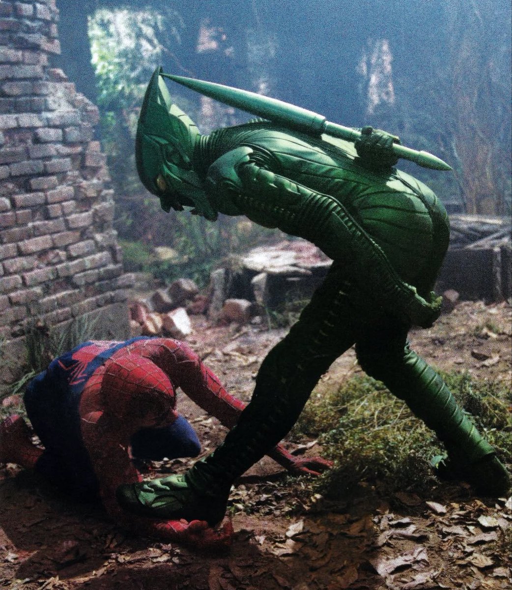 absolutepico's tweet photo. Norman and Peter start as mentor before becoming mortal enemies. Goblin is the perfect inversion of Peter's responsibility and their conflict echoes through all three films. That's why "I have a father. His name was Ben Parker." and "Peter... don't tell Harry." still hit. https://t.co/0dZZOKalRY
